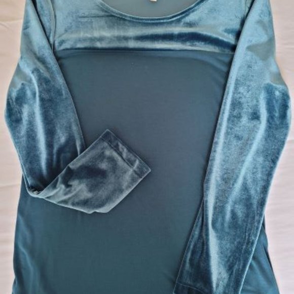 top - Picture 1 of 2